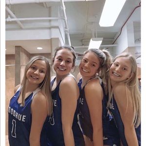 Meet your Posher, Brooke